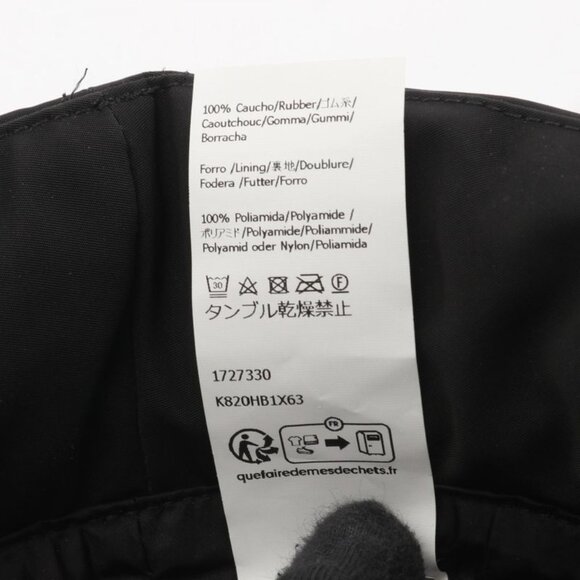 Loewe Hat Puffer Bucket Black main image 4